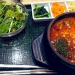 Toukyou Sun D Wubu - ヘルシー純豆腐にブロッコリー、セットサラダ