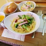 Gatti amando - ◆「パスタセットとデザート盛合せ」◇⑨「ベーコンと緑の野菜のペペロンチーノ」