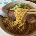 味の番番 - 麺リフト