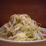 ラーメン二郎 - 小ラーメンを横から