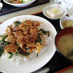 ドライブイン51号 - スタミナ定食