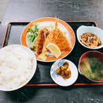 みさを食堂 - アジフライ定食  ご飯大盛り　600+50=650円