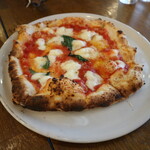 Pizzeria e Osteria Codino - 水牛のマルゲリータ