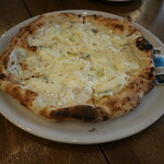 Pizzeria e Osteria Codino - クアトロ・フォルマッジョ