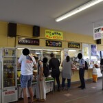 四季彩の丘 売店 - 内観