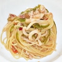 アルベルゴ・バンブー - 駿河湾の赤イカと万願寺とうがらしのスパゲッティーニ