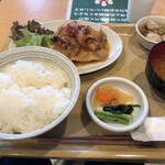 道の駅 南魚沼 - 和豚もちぶた生姜焼き定食（980円）