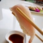 黒酢の郷 桷志田 - 鰤