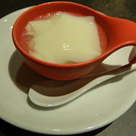 カツダイニング - ランチの杏仁豆腐