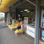 茂垣商店 - 外観です