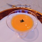 リストランテ フォレスタ・ヴェルデ - 本日の宝物（ニンジンの冷製スープ）