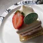 パティスリー ユウ ササゲ - いちごのショートケーキ