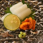 馳走 きむら - お造り。この日は山口産のだるまいか、宮城産のまこがれい、利尻うに。