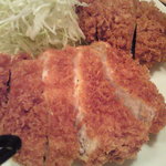 とんかつ やまいち - ロース定食+半メンチ