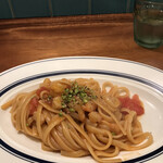 Cucina Siciliana Prio  - パレルモコースランチ２０００円。「名物」赤エビとピスタチオのリングイネ。名物感はありません。。ソースの味がボヤけていましたが、それなりに美味しかったです(^｡^)