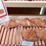 ティエリーマルクス ラ ブーランジェリー - クロワッサン   こちらのは16層だそうです