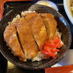 一寸亭 - ハーフカツ丼　カレー風味でうまし！