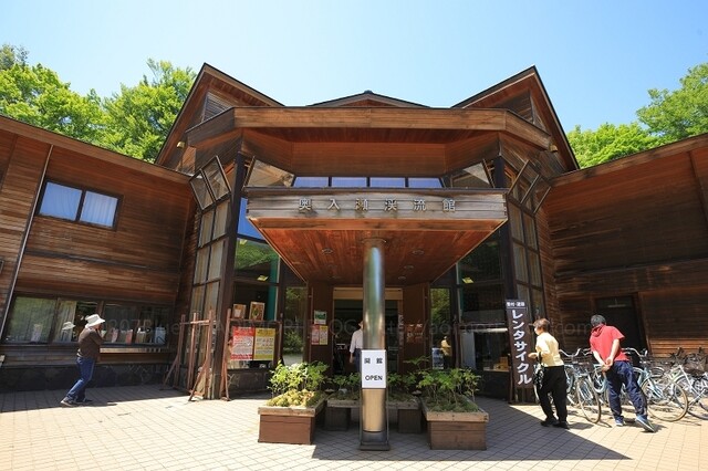 奥入瀬渓流館のソフトクリーム | 八甲田山の絶景を眺めながら味わう