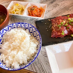 ヤキニク ダイニング ホーム バイ グリーン - 