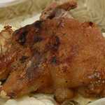 Yakitori Izakaya Uesutan - やわらかく炊いた豚足を炭火でカリカリに焼いた