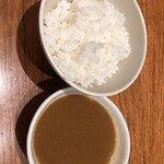 魚とワインはなたれThe Fishand Oysters - チキンカレー