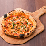 ESOLA  - キノコとトマトのピザ