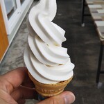 北広島野村園 NOMUキッチン - 瀬戸内レモンソフト 400円