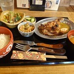 醉蓮火 - 料理写真:骨付き鶏 白 の定食セット