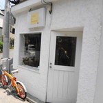 アトリエ ド フロレンティーナ - 可愛いしろいお店