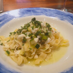 トラットリアビコローレヨコハマ - パスタ1皿目＂シャラティエッリ・白身魚・ズッキーニ・青唐辛子・ケッパーのペペロンチーノ＂