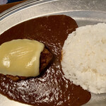 サンマロン - チーズハンバーグカレー@1,180円(税込)