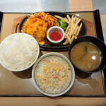 やよい軒 - 4種のチーズハンバーグ定食＋サラダセット