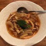 Teru bouzu - 蟹とフカヒレのスープ