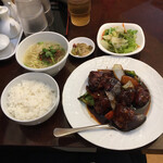 台湾食堂 - 酢豚定食800円