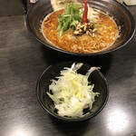 香氣 四川麺条 - クーポン画面を提示してネギ無料