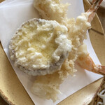 まん作 - ぷりっぷりの大きなえび天♬︎
      もちろんカラっと美味♡