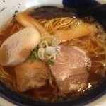 らー麺 山さわ - らー麺 醤油６５０円