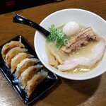 Ko Sotto - 焼き餃子＋煮干しの誘惑＋味玉