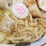 らぁめん 生姜は文化。 - 背脂山椒らぁめん 生姜雲呑のせ