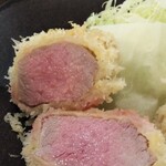 とんかつ成蔵 - 見ただけで旨いとわかる断面