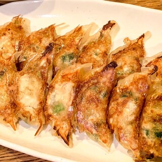 オシャレな空間 難波でおすすめの餃子をご紹介 食べログ オシャレな空間 難波でおすすめの餃子をご紹介 食べログ