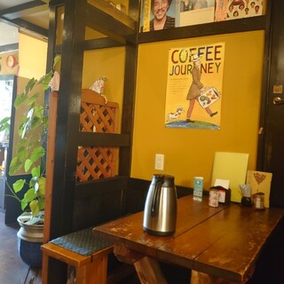 イエローモンスターカフェ_2