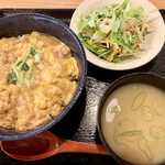 やきとりあそび邸 - 親子丼870円