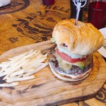 WORLD WIDE BURGER - 