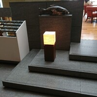 ザ タヴァン グリル＆ラウンジ - 