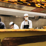 傳 - インテリア　オープンキッチン