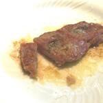 La Brianza - 色合いだけ見ていると、ビーフっぽさあまり赤み強くなくて味わいやさしい。本当にやわらか。