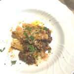 La Brianza - 本マグロラグーソースカサレッチェ。トマトを感じるのと、濃厚さと。お魚なのにビーフラグーのような濃厚さがすごい。