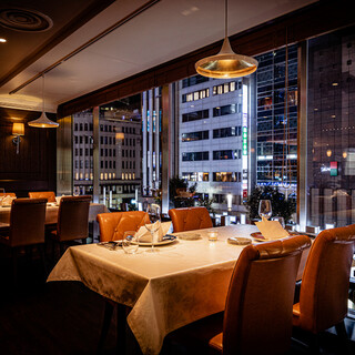 銀座一等地の絶景が、大切なひと時を彩る