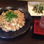 ボタ山 - 海鮮はもちろん、密かな？絶品メニューは、やきめし！